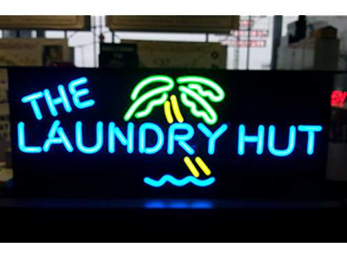 Laundry Hut lit Neon Sign3